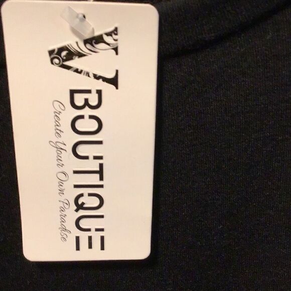 Blouse from love on a hanger boutique size small - Picture 3 of 5